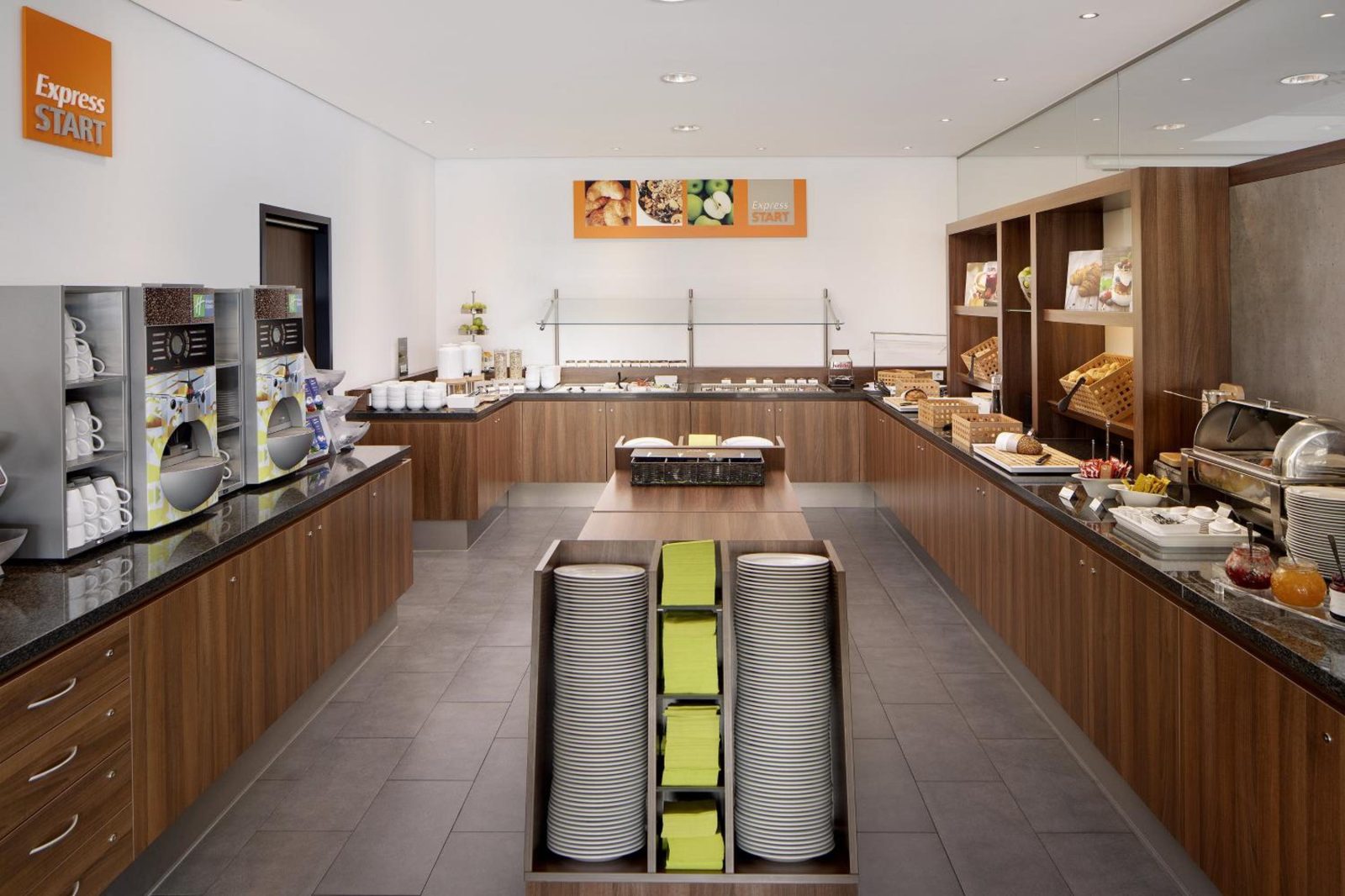 Holiday Inn Express Bremen Airport by IHG — photo 7